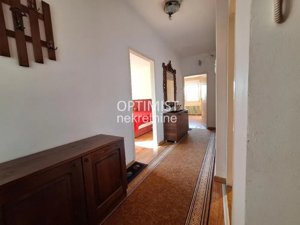Rent, three bedroom apartment, 68m², Voždovac Sve Podlokacije, Beograd