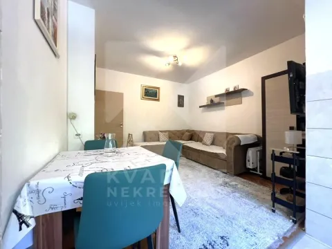 Rent, two bedroom apartment, 70m², Centar, Podgorica - image 2