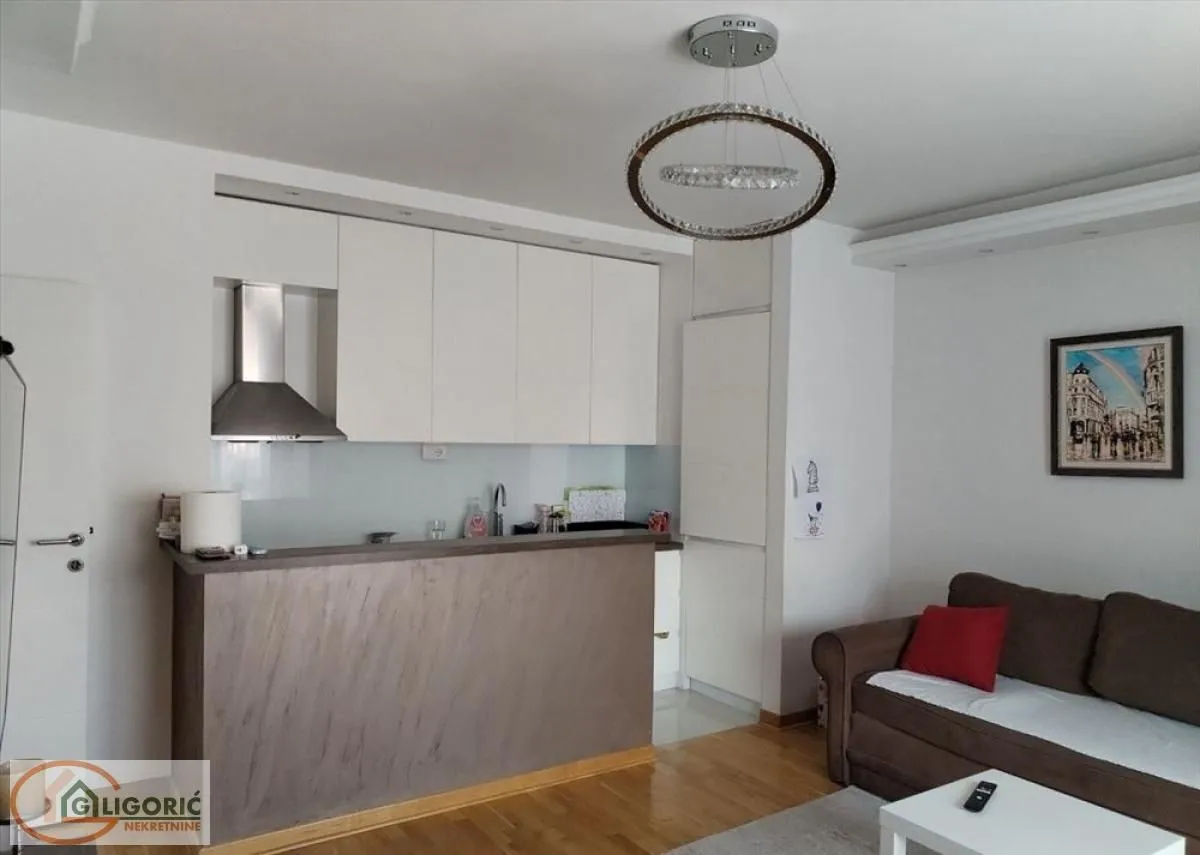 Prodaja, trosoban stan, 64m², Lion, Zvezdara Sve Podlokacije