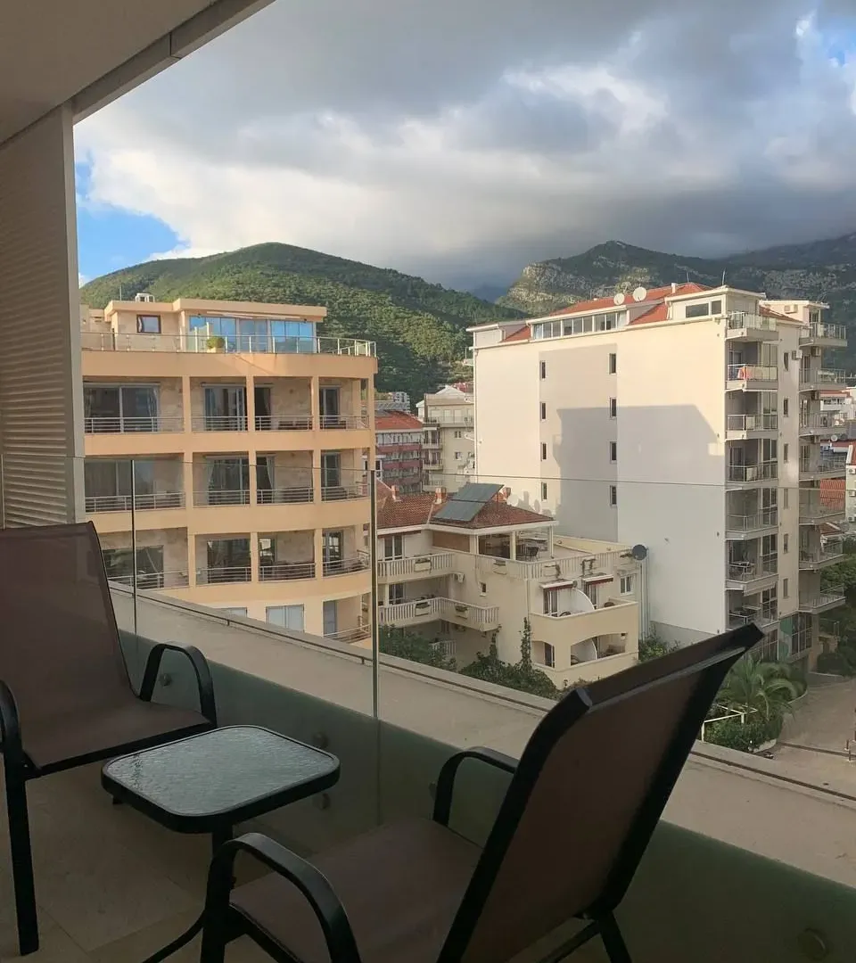 Rent, one bedroom apartment, 58m², Centar, Budva