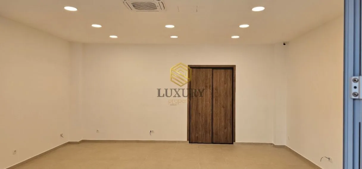 Rent, office space, 46m², Pobrežje, Podgorica