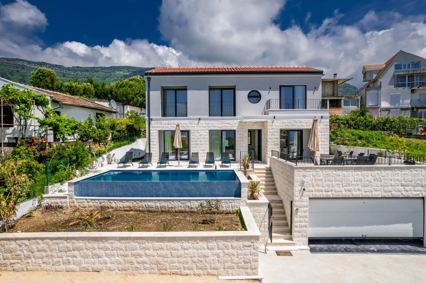 Prodaja, kuća, 250m², Mrčevac, Tivat