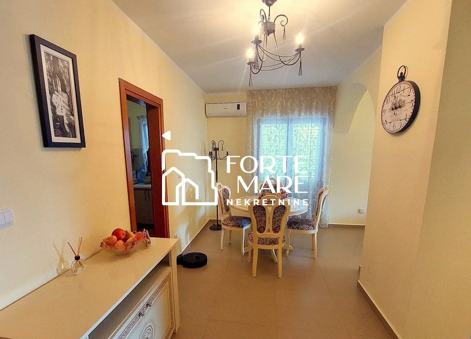Prodaja, trosoban stan, 101m², Gomila, Herceg Novi