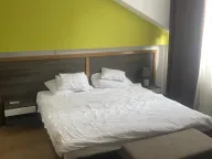 Izdavanje, četvorosoban stan, 160m², Savski Venac, Beograd - image 9