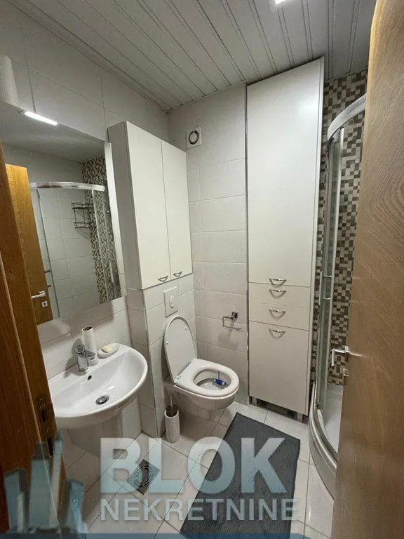 Izdavanje, jednosoban stan, 43m², City Kvart, Podgorica