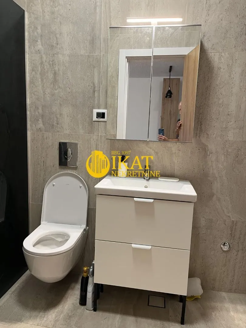 Izdavanje, dvosoban stan, 64m², Zemun Gornji Grad, Zemun Sve Podlokacije