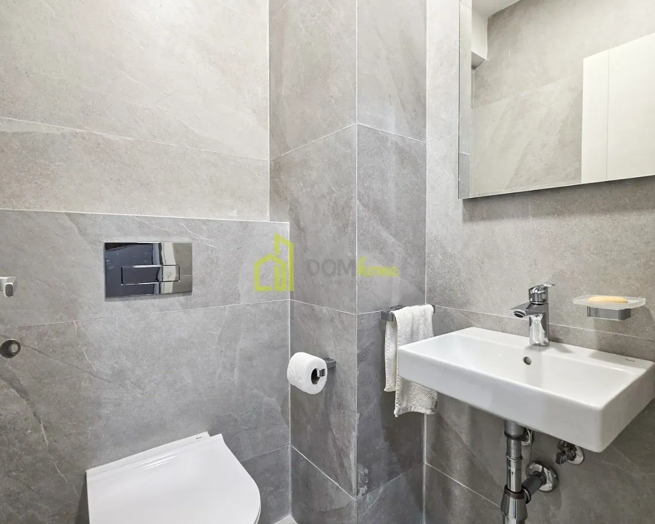 Izdavanje, dvosoban stan, 72m², Central Point, Podgorica