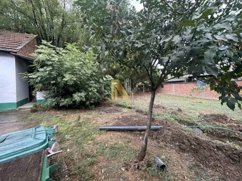 Sale, house, 110m², Rakovac, Novi Sad Sve Podlokacije