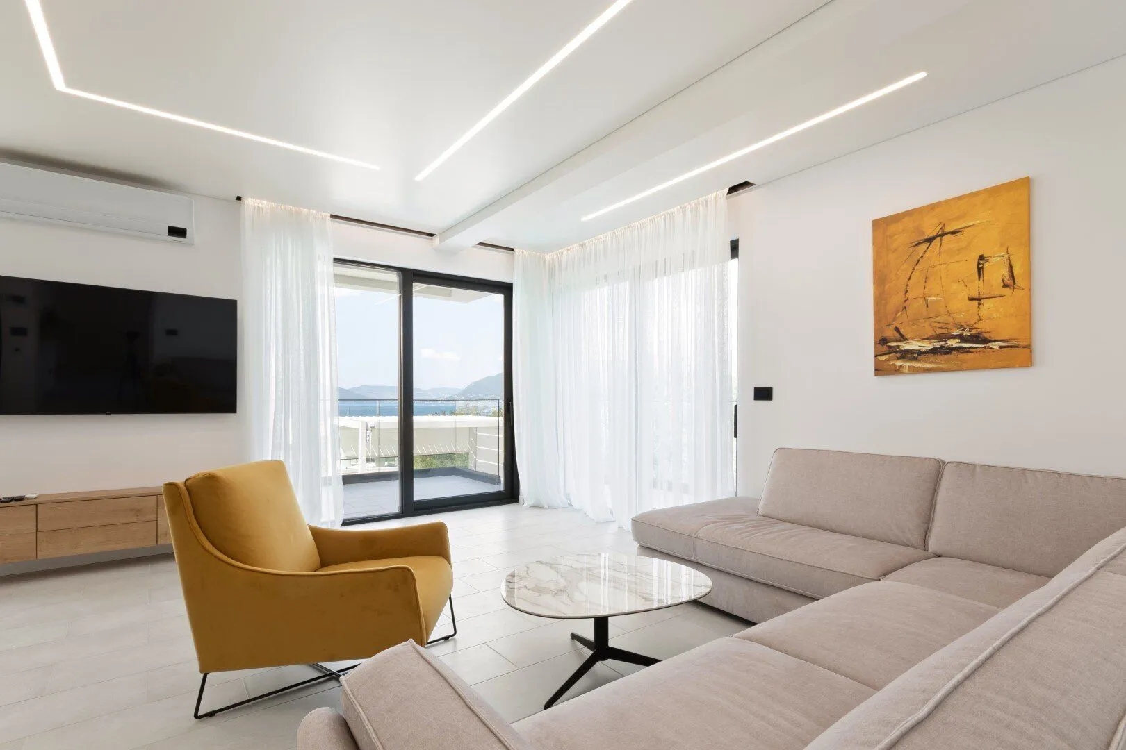 Izdavanje, kuća, 400m², Kotor, Crna Gora