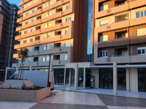 Izdavanje, jednosoban stan, 48m², Central Point, Podgorica - image 9