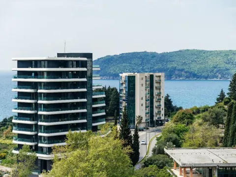 Rent, one bedroom apartment, 44m², Bečići, Budva - image 2