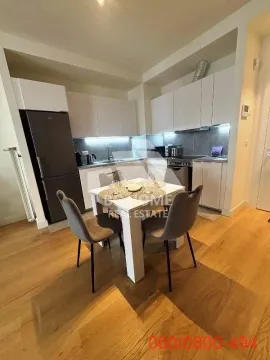 Rent, two bedroom apartment, 56m², Savski Venac, Beograd - image 5