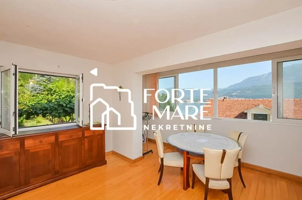 Prodaja, kuća, 110m², Njivice, Herceg Novi