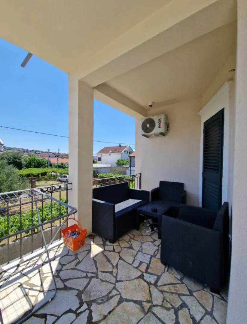 Rent, house, 94m², Masline, Podgorica