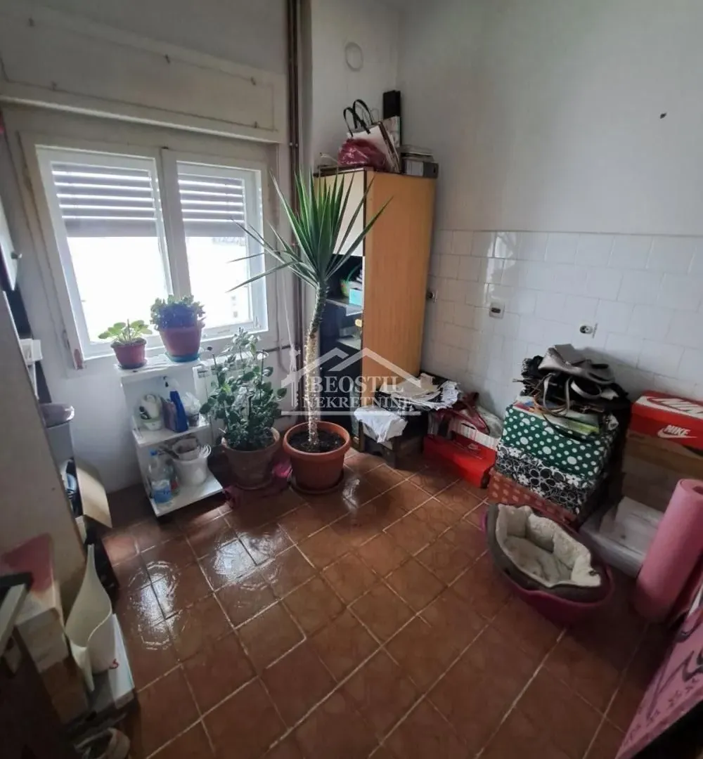 Prodaja, kuća, 180m², Centar Sve Podlokacije, Beograd