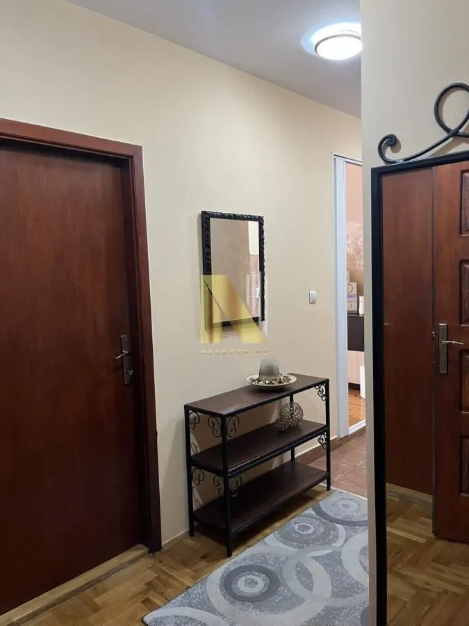 Izdavanje, dvosoban stan, 38m², Nova Detelinara, Novi Sad Sve Podlokacije