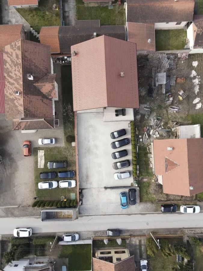 Sale, house, 402m², Adice, Novi Sad Sve Podlokacije