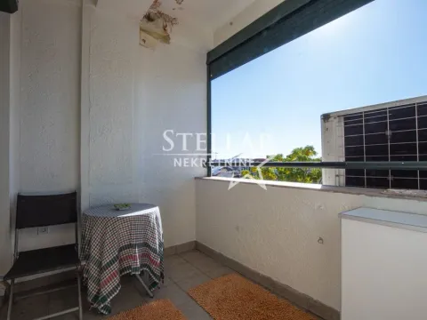 Izdavanje, dvosoban stan, 76m², Centar, Podgorica - image 4