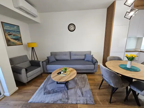 Izdavanje, dvosoban stan, 58m², Bijela, Herceg Novi - image 4