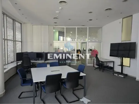 Rent, office space, 200m², Savski Venac, Beograd - image 11