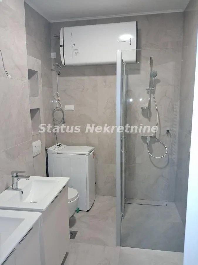Izdavanje, trosoban stan, 77m², Adamovićevo Naselje, Novi Sad Sve Podlokacije