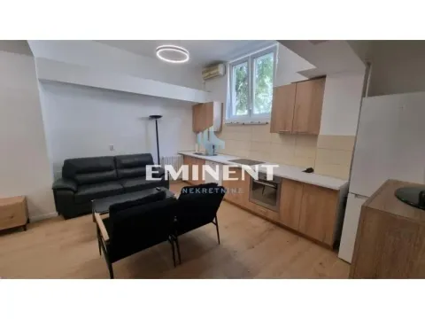 Izdavanje, dvosoban stan, 51m², Novi Beograd Blok 28, Novi Beograd Sve Podlokacije - image 3