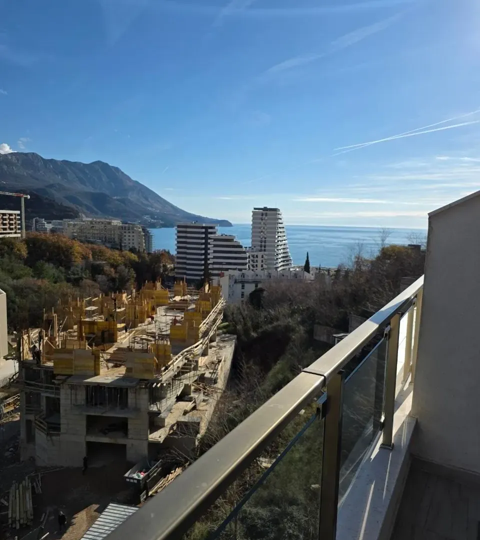 Sale, two bedroom apartment, 98m², Bečići, Budva