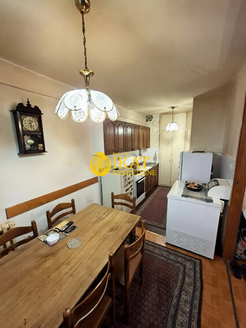 Prodaja, dvosoban stan, 74m², Vračar Sve Podlokacije, Beograd