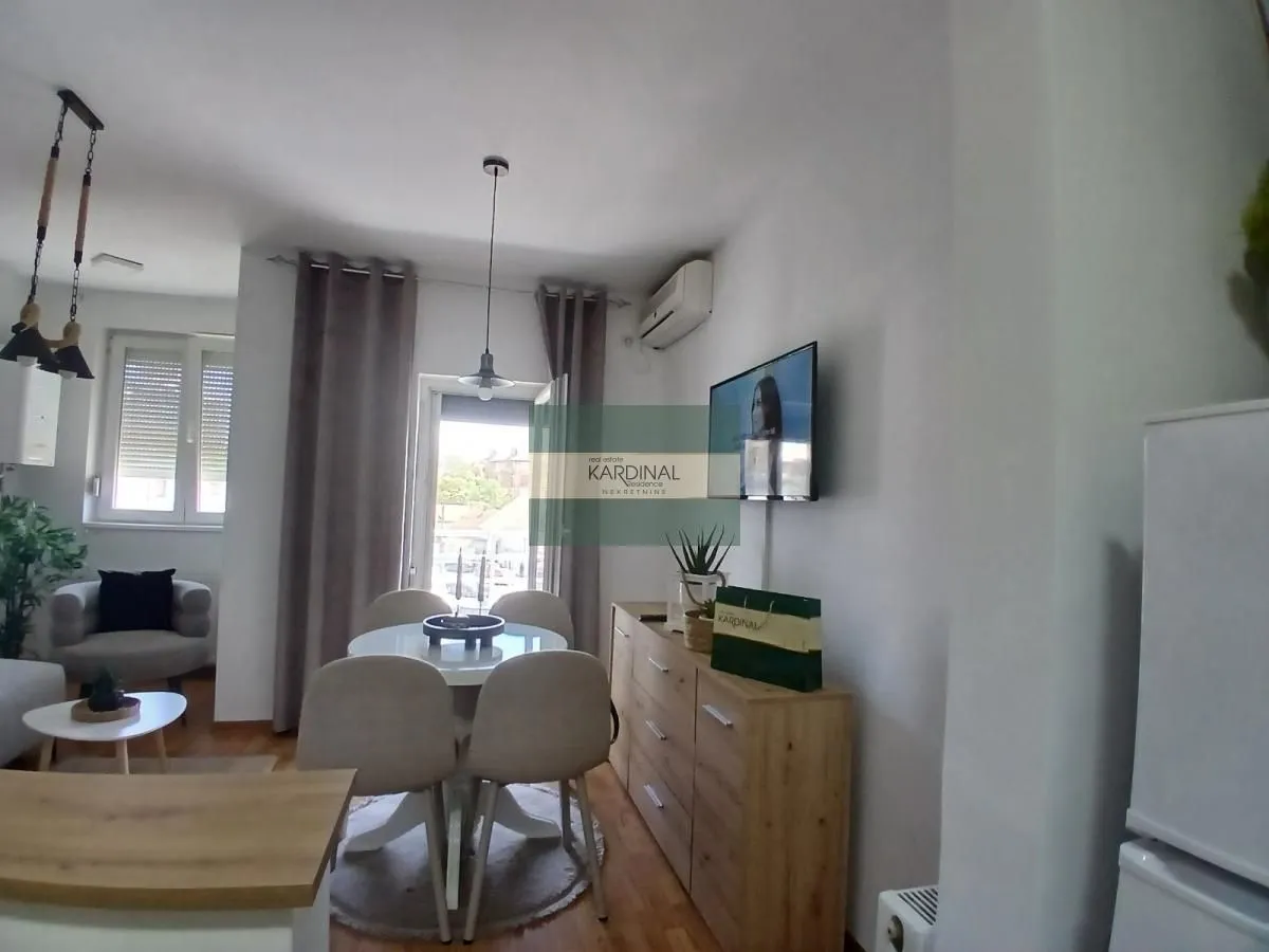 Prodaja, garsonjera, 27m², Kajsijar, Jagodina
