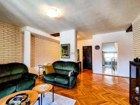 Prodaja, dvosoban stan, 75m², Centar, Podgorica - image 16