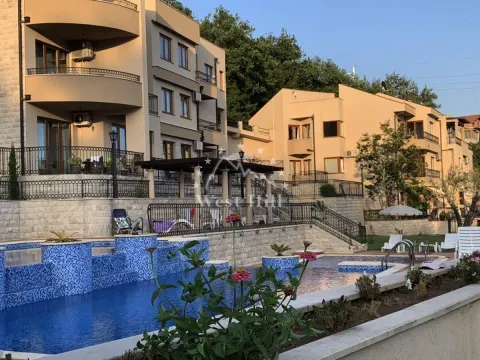 Prodaja, jednosoban stan, 95m², Herceg Novi, Crna Gora