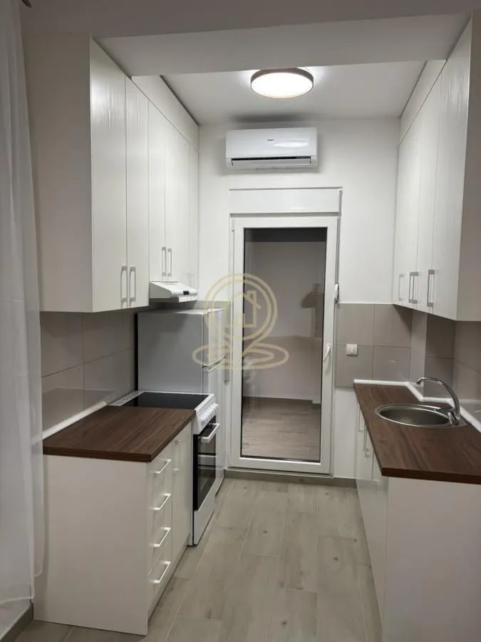 Izdavanje, jednosoban stan, 40m², Crveni Krst, Beograd