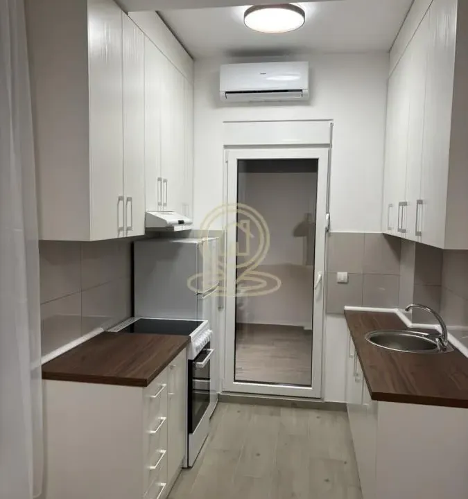 Rent, one bedroom apartment, 40m², Crveni Krst, Beograd