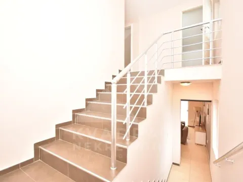 Rent, two bedroom apartment, 80m², Ljubović, Podgorica - image 10