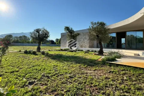 Izdavanje, kuća, 295m², Begovina, Danilovgrad - image 10