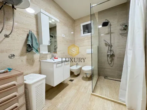 Izdavanje, kuća, 170m², Zagorič, Podgorica - image 6