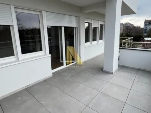 Prodaja, četvorosoban stan, 169m², Petrovaradin, Novi Sad - image 17