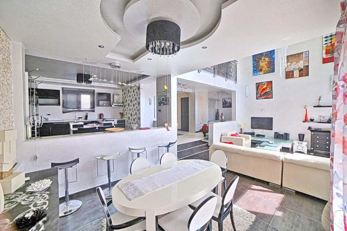 Prodaja, kuća, 300m², Budva, Crna Gora