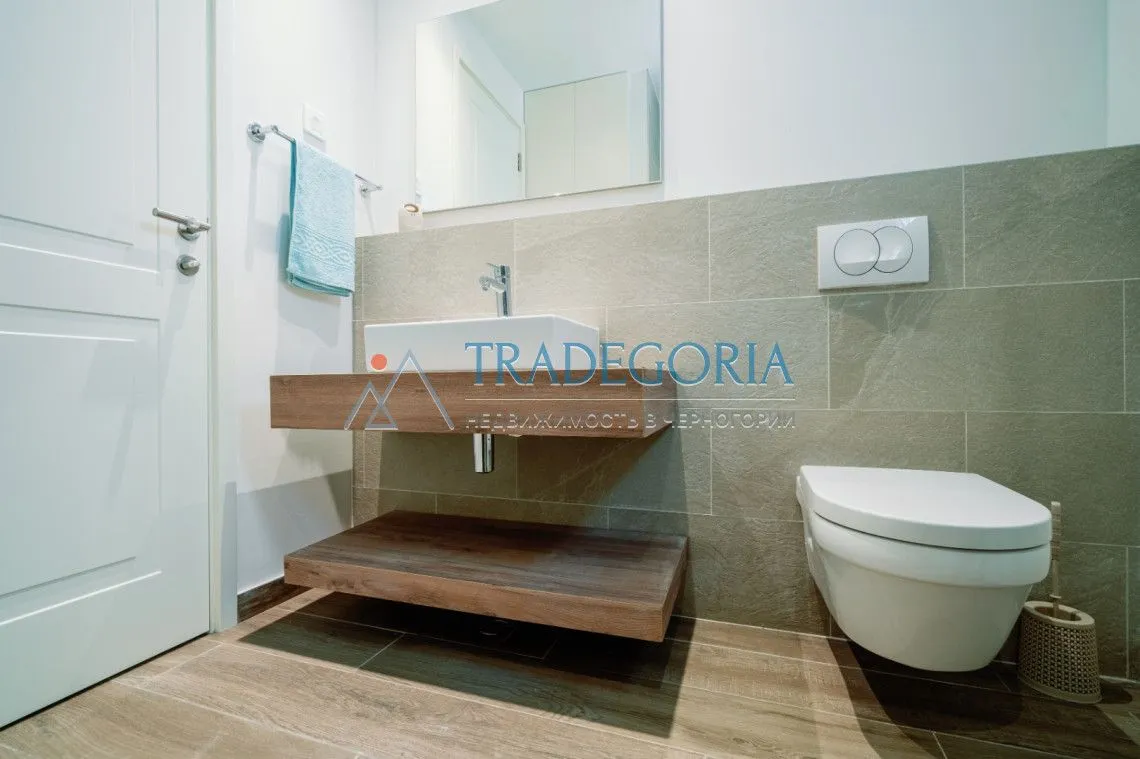 Prodaja, dvosoban stan, 85m², Radovići, Tivat