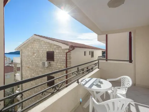 Sale, one bedroom apartment, 35m², Bečići, Budva - image 5