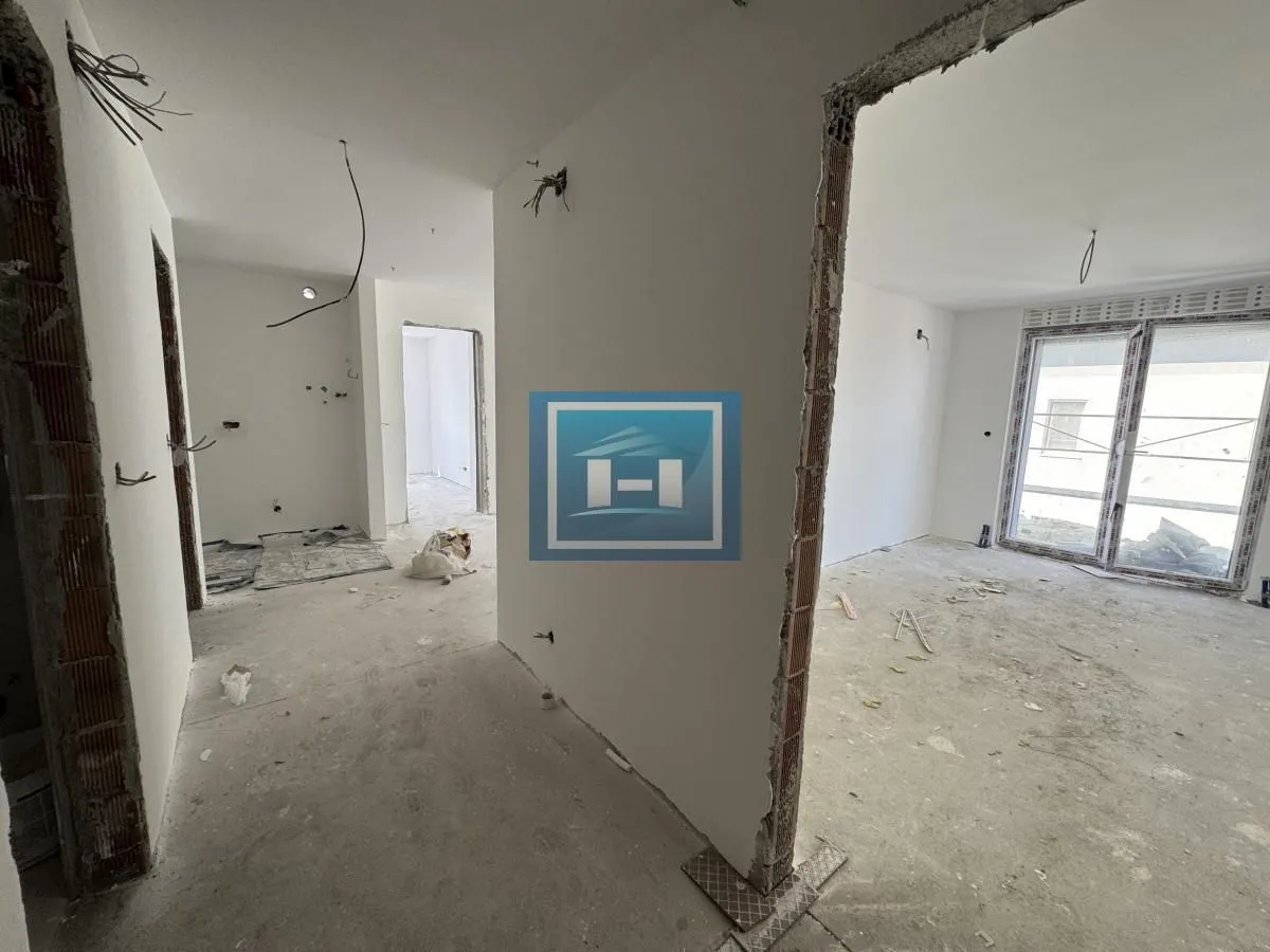 Prodaja, četvorosoban stan, 95m², Centar, Jagodina