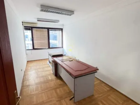 Izdavanje, poslovni prostor, 92m², Preko Morače, Podgorica - image 6