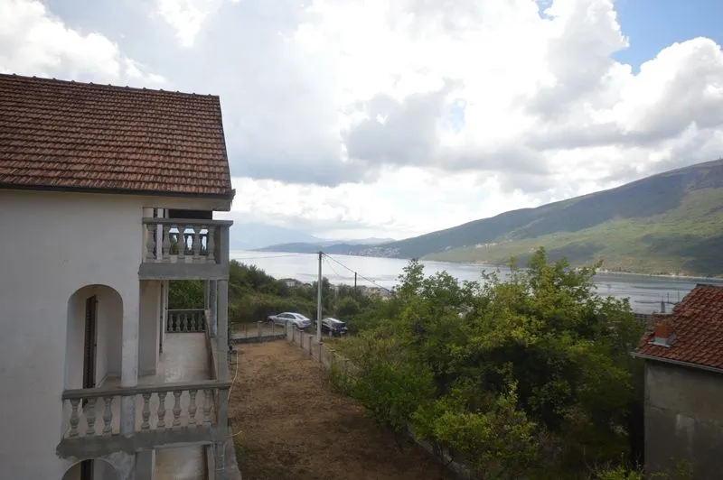 Sale, house, 206m², Đenovići, Herceg Novi
