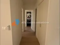 Izdavanje, trosoban stan, 71m², Savski Venac, Beograd - image 15