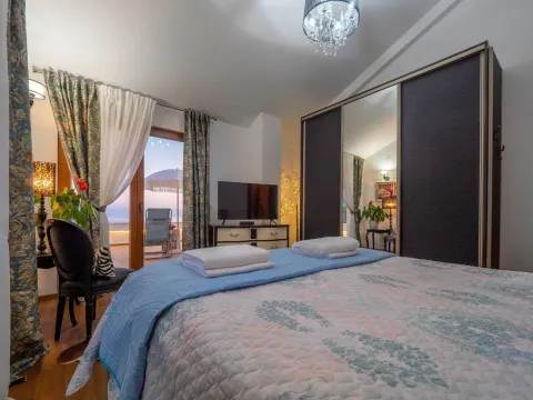 Rent, house, 200m², Zagora, Kotor - image 18