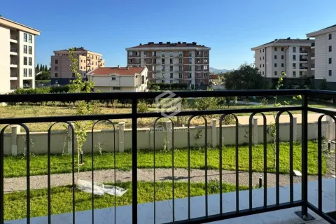 Rent, one bedroom apartment, 45m², Tološi, Podgorica - image 9
