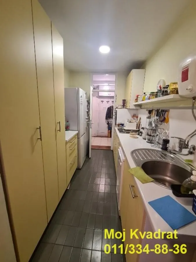 Sale, two bedroom apartment, 58m², Kalenić Pijaca, Vračar Sve Podlokacije