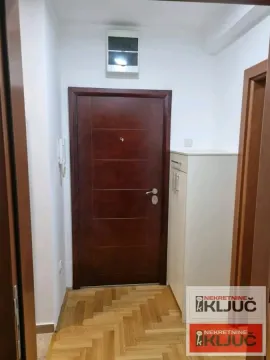 Izdavanje, dvosoban stan, 47m², Sajmište, Novi Sad - image 8