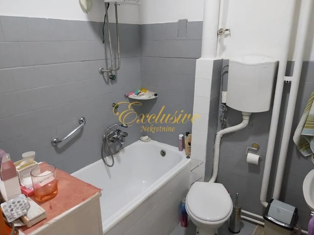 Prodaja, kuća, 116m², Kanarevo Brdo, Beograd