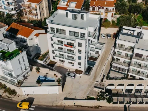 Izdavanje, ugostiteljski objekat, 1600m², Budva, Crna Gora - image 3